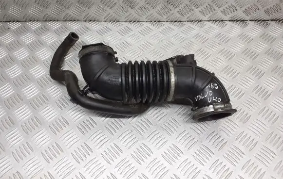 Volvo S40, V40 Air intake hose/pipe 30620802