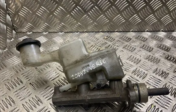 Toyota Corolla Verso E121 Master brake cylinder