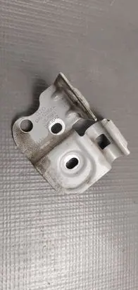 Audi SQ7 Fender mounting bracket 4M0821168A