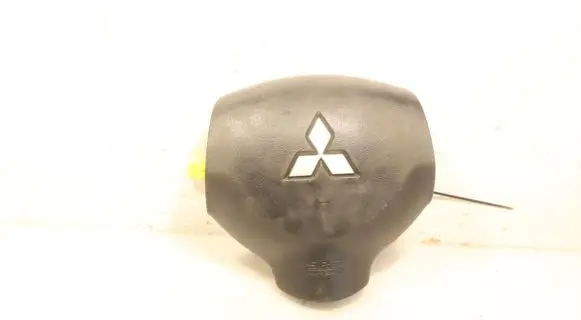 Mitsubishi Lancer X Steering wheel airbag