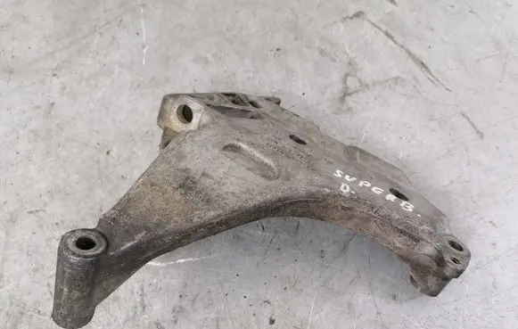 Skoda Superb B6 (3T) Engine mounting bracket 03L199207