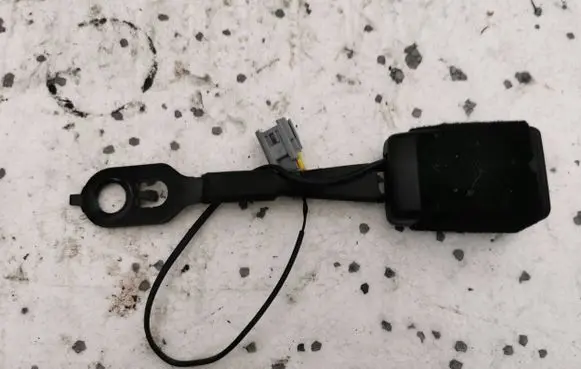 Peugeot 2008 I Front seatbelt buckle 622721100 1128218