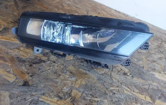 Skoda Octavia Mk3 (5E) Front fog light 5E0941700F