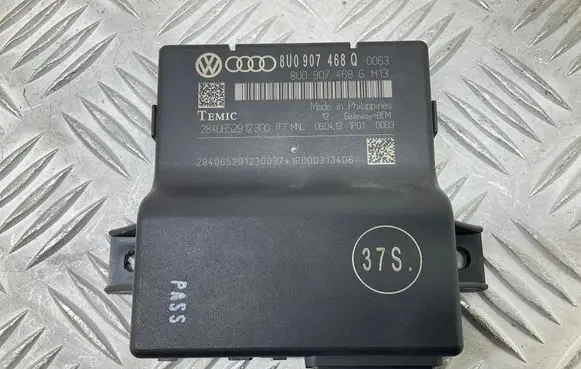 Audi Q3 8U Gateway control module 8U0907468Q