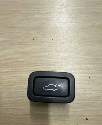 Volvo XC60 Tailgate/boot open switch button 31264960AA