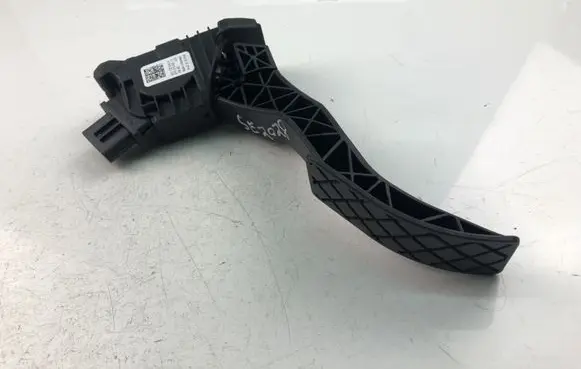 Volkswagen PASSAT B8 Accelerator throttle pedal 5Q1723503H