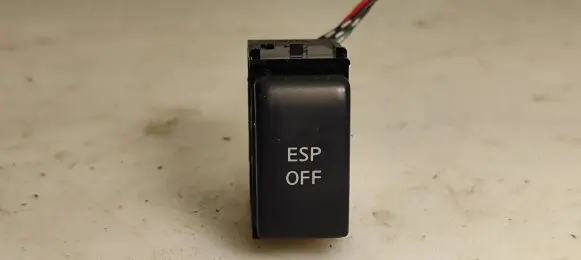 Nissan Qashqai ESP (stability program) switch 