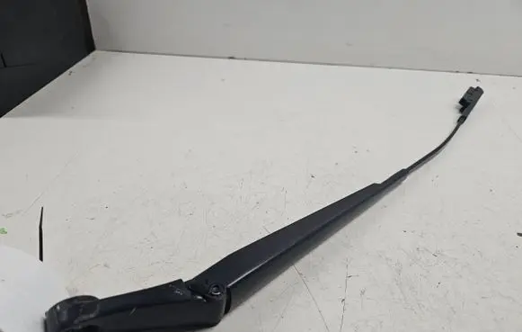 Opel Zafira B Front wiper blade arm 13145563