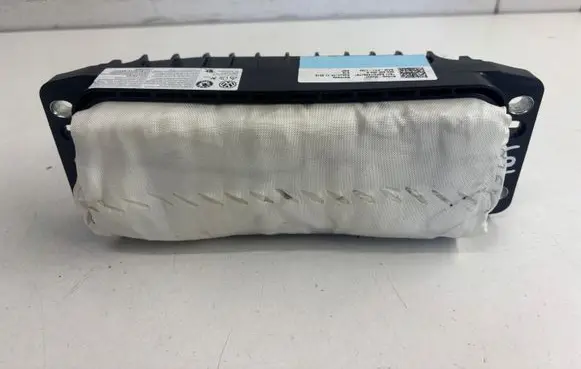 Volkswagen Tiguan Passenger airbag 5K0880204A