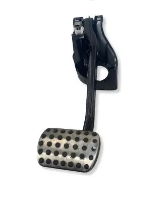 Mercedes-Benz C W204 Brake pedal A2042902301 1104008943 PP204290074