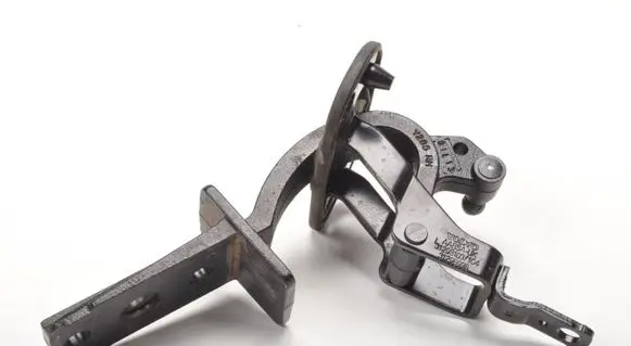 Volvo V70 Tailgate hinge 31298998