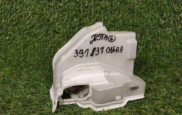 Volkswagen Jetta V Front door lock 3B1837016AA