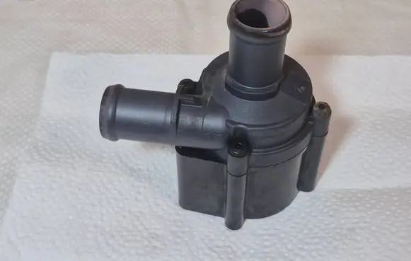 Volkswagen Golf VII Electric auxiliary coolant/water pump 5Q0965561B T0960584