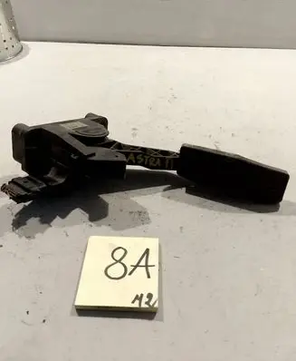 Opel Astra G Accelerator throttle pedal 09128851