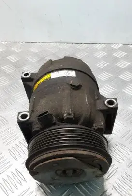 Renault Trafic II (X83) Air conditioning (A/C) compressor (pump) 7700105765