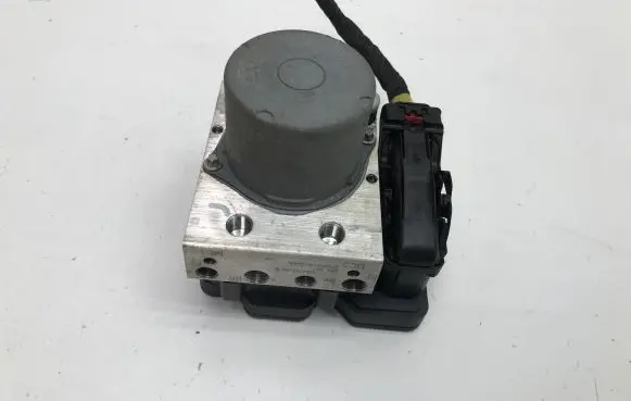 Tesla Model Y ABS Pump 104474500B CET222698022340 1044745