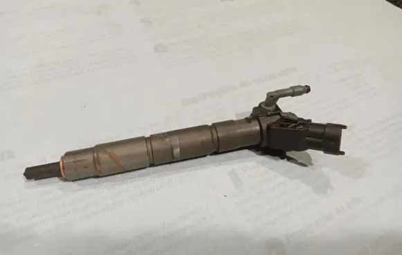 Land Rover Defender Fuel injector K6D39K546AB 231011