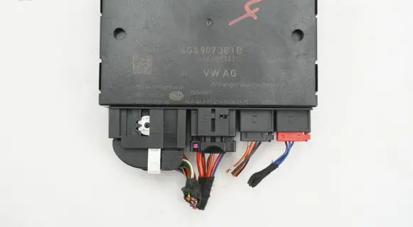 Audi A6 S6 C7 4G Tow bar trailer control unit/module 4G8907383B