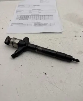 Toyota Auris 150 Fuel injector 236700R030 08J01702