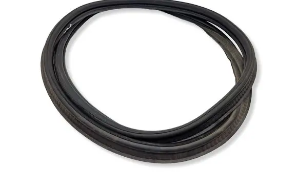 Peugeot 208 II Trunk rubber seal (body) 