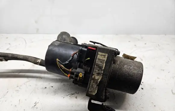 Citroen C4 I Power steering pump 9680987180