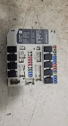 Nissan X-Trail T31 Fuse module PPT30M10