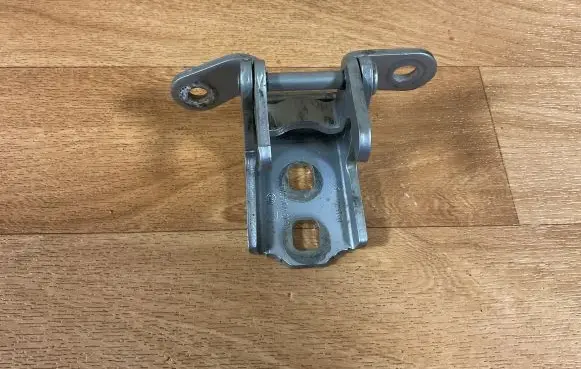 Opel Insignia A Rear door lower hinge ES03A046574 0973