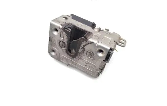Iveco Daily 35.8 - 9 Front door lock 