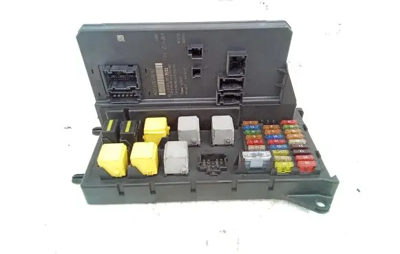Volkswagen Crafter Fuse module 9065450201 A9069003502