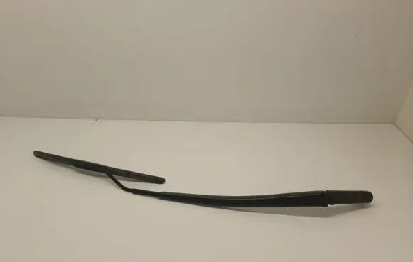 Toyota RAV 4 (XA40) Windshield/front glass wiper blade 