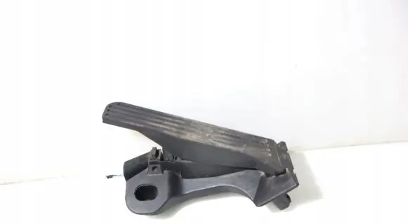 Volkswagen Touran II Accelerator throttle pedal