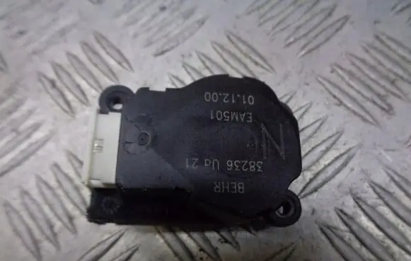 Peugeot 206 A/C air flow flap actuator/motor 38236UA21