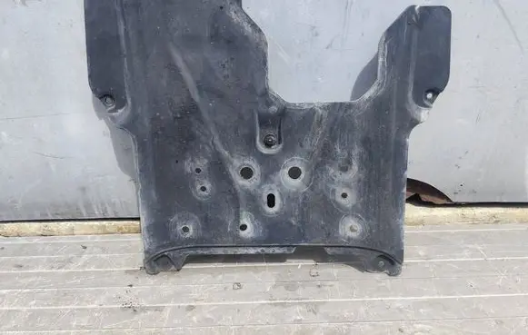 KIA Sportage Engine splash shield/under tray 62407R2000