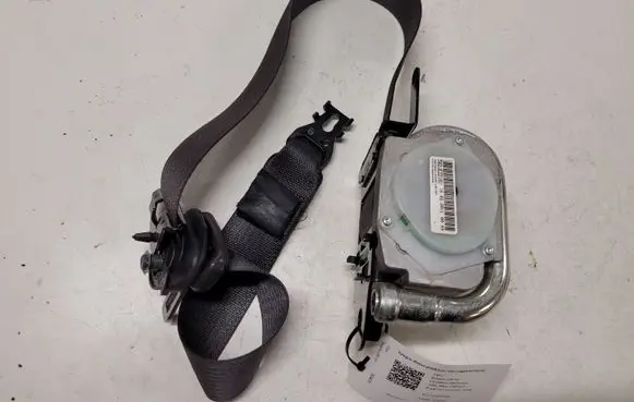 Opel Insignia A Front seatbelt 12848365