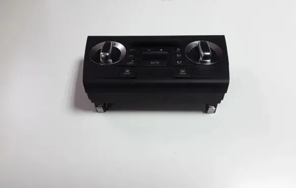 Audi Q3 8U Air conditioner control unit module 8U0820043D