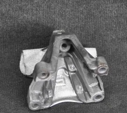 Audi A7 S7 4G Engine mounting bracket 8K0199387S
