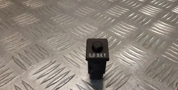 Toyota Land Cruiser (J150) TPMS reset button 