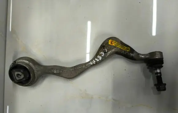 BMW 1 E81 E87 Front lower control arm/wishbone