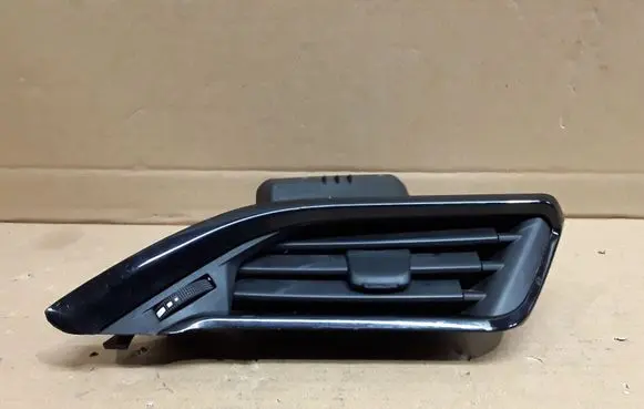 Peugeot 208 Dashboard side air vent grill/cover trim 9673131677