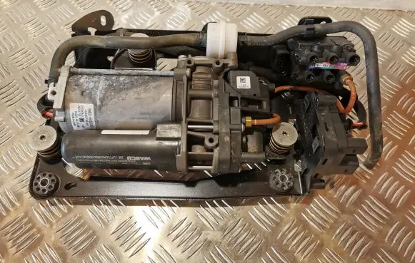 Audi A8 S8 D5 Air suspension compressor/pump 4N0616005C 4M0907778