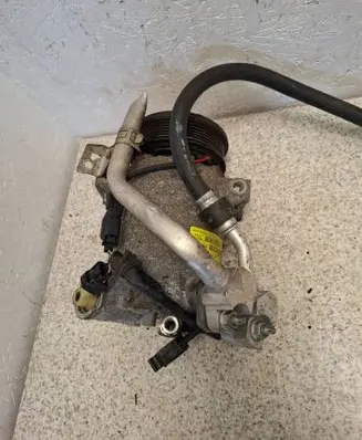 Ford Focus Air conditioning (A/C) compressor (pump) F1F119D629FD