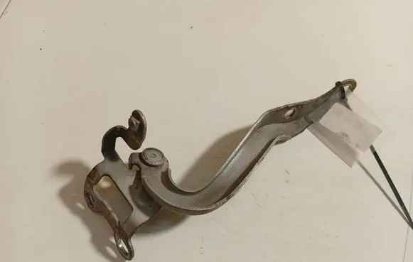 Toyota Aygo AB10 Engine bonnet/hood hinges 
