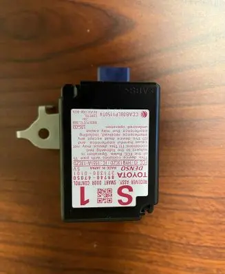 Toyota Prius (XW30) Door control unit/module 8974047050 2713000101