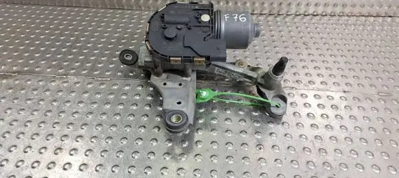 Front wiper linkage