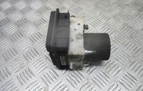 Nissan Primera ABS Pump
