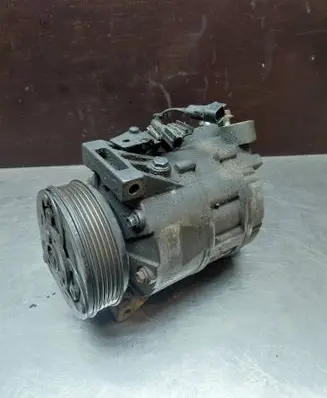 Volvo V70 Air conditioning (A/C) compressor (pump)