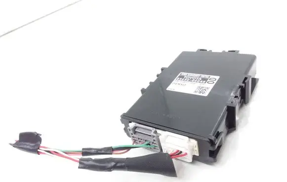 Toyota Avensis T270 Power management control unit 8969005040 MB1028500060