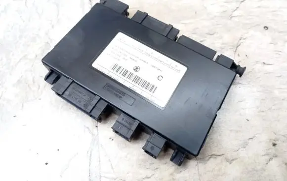 Chrysler 300 - 300C Seat control module 04602798AD