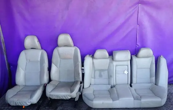 Seat set