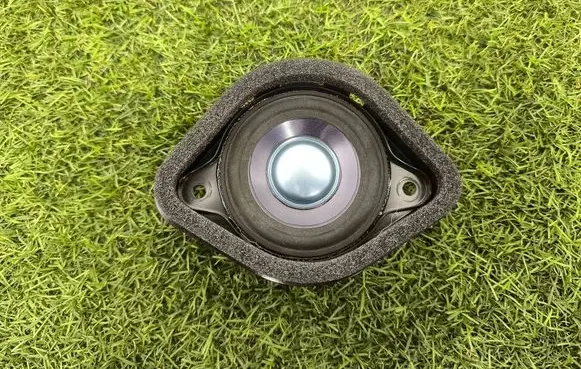 Mercedes-Benz ML W164 Headliner speaker A1648201502